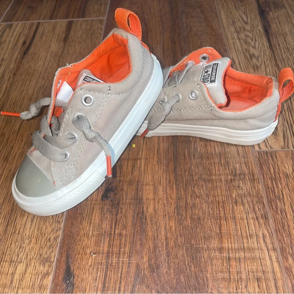 Converse Toddler Cream / Tan and Orange Shoes Size 7